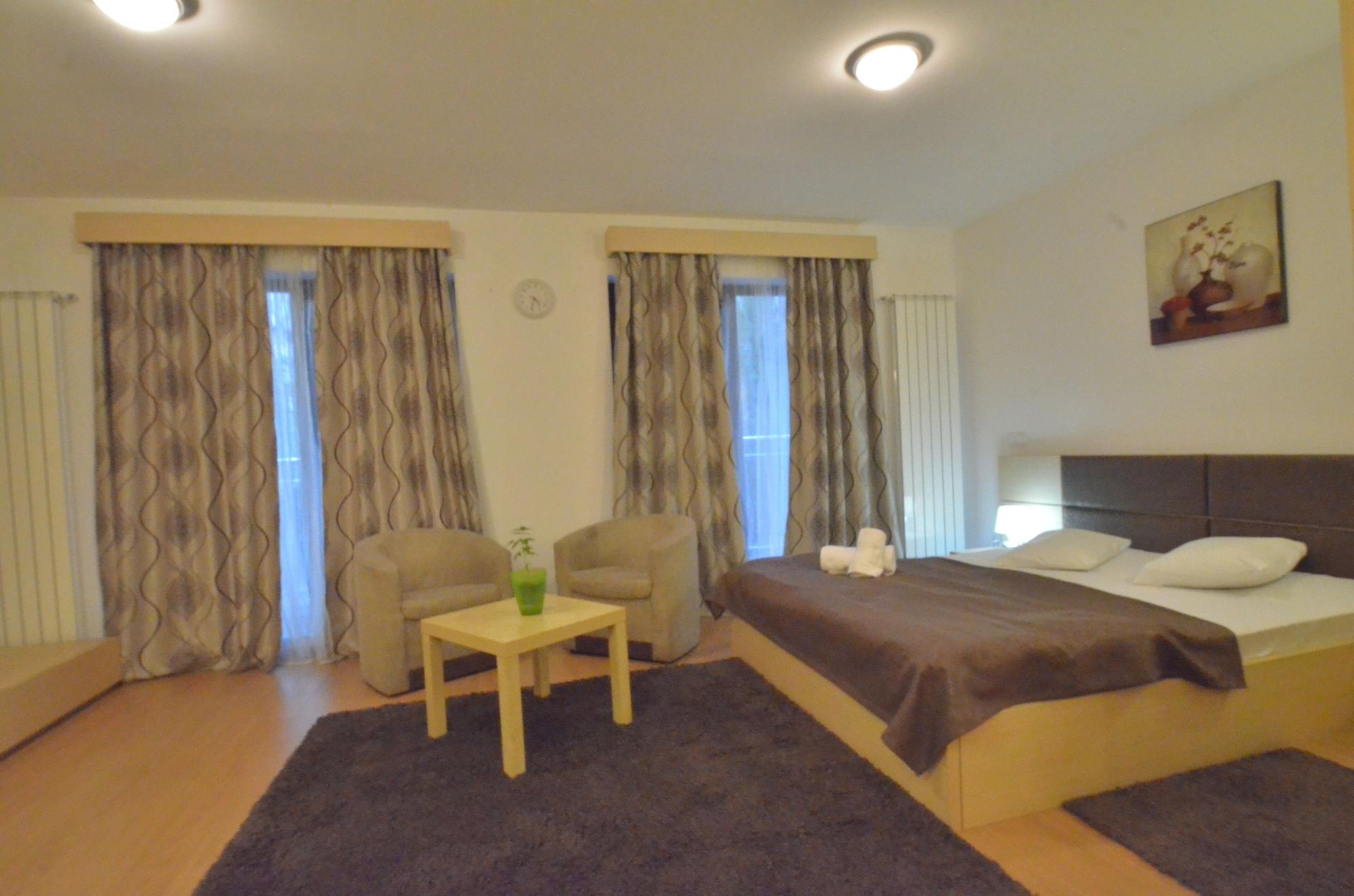 Decebal 3* Bucureşti