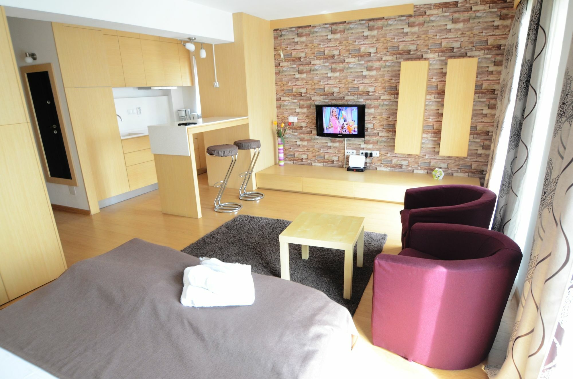 Aparthotel Decebal Bucharest