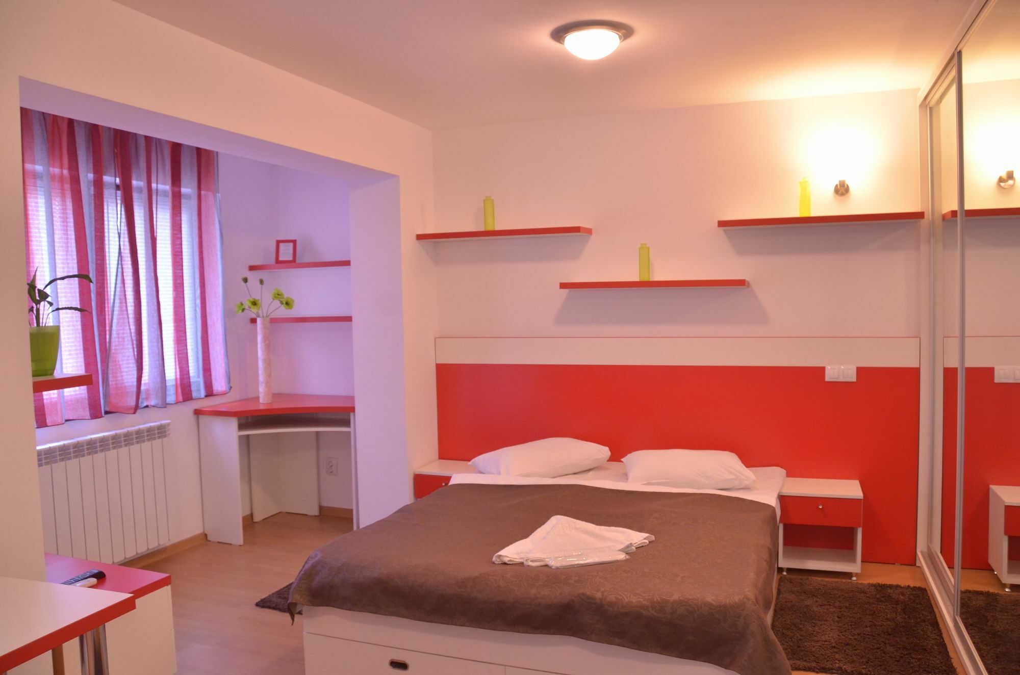 Decebal Aparthotel Bucharest